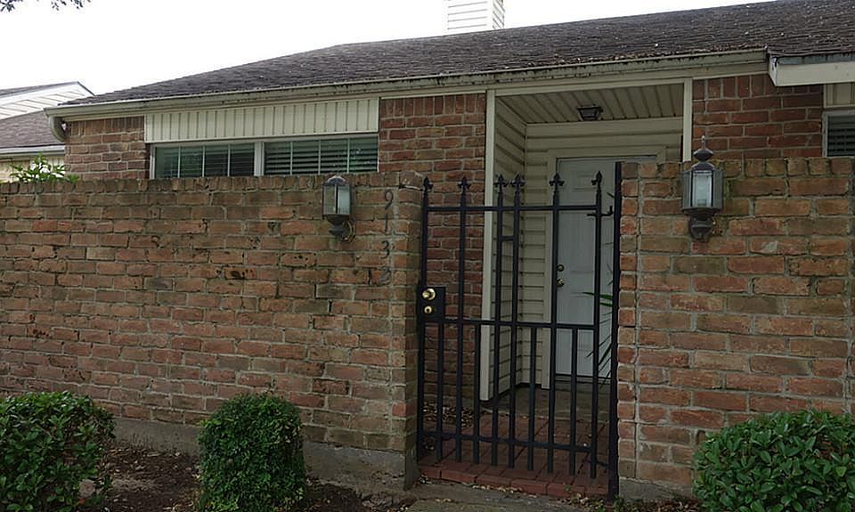 1st image of 9132 Wilcrest Dr #9132