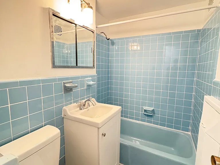 205 2nd Ave #2D — Photo 8