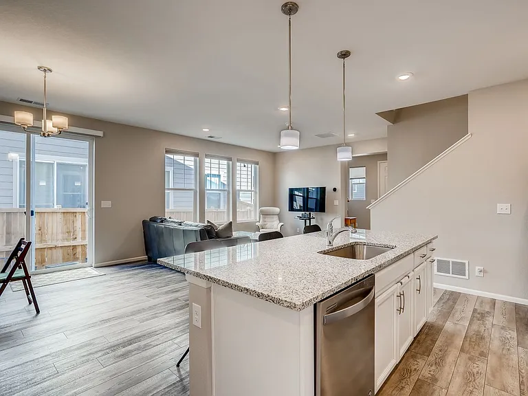 13710 Ash Cir — Photo 10