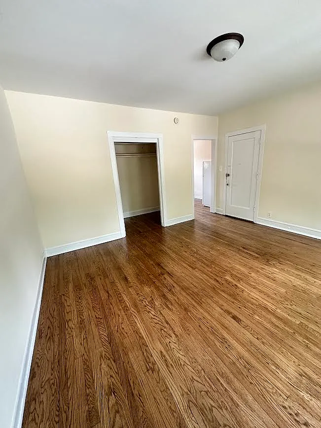 Studio, 1.0 bath, $1,696 — Photo 3