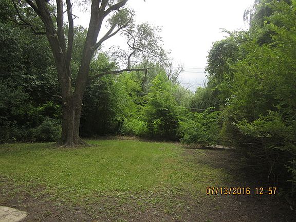 3rd image of 709 E 134th St