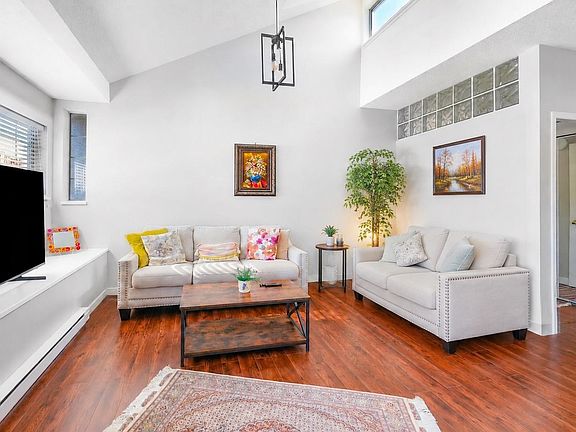 4th image of 125 W 18th St #309