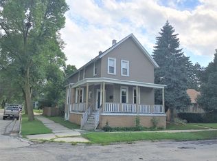 1033 E Holt Ave, Milwaukee, WI 53207