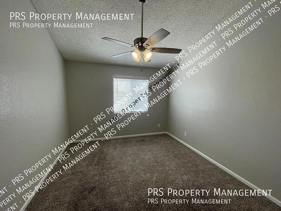 4 bed, 1600 sqft, $2,395 — Photo 3