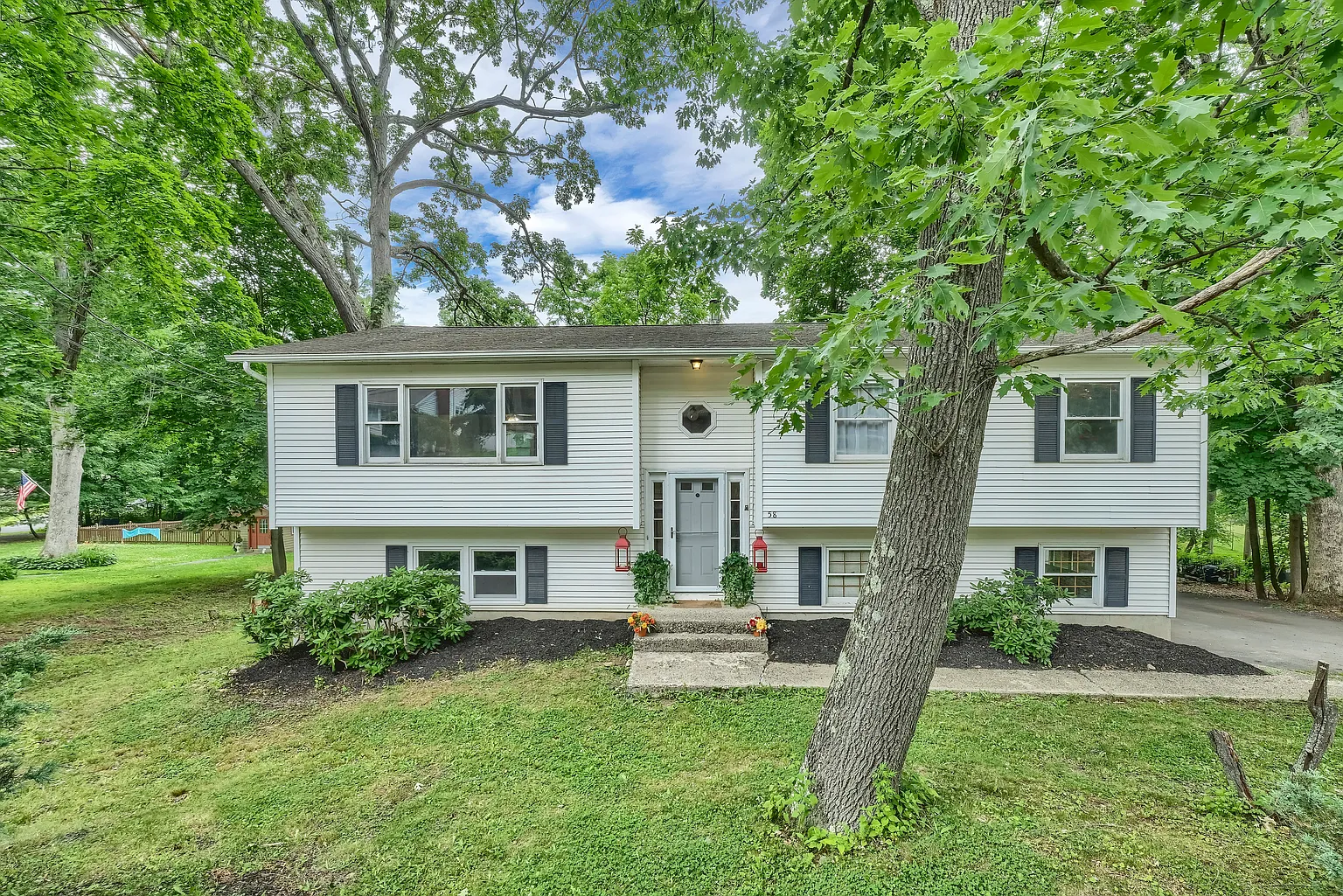 58 Edgewood Dr photo 1