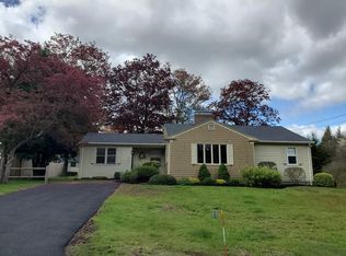 16 Edgewood Rd, Bellingham, MA 02019