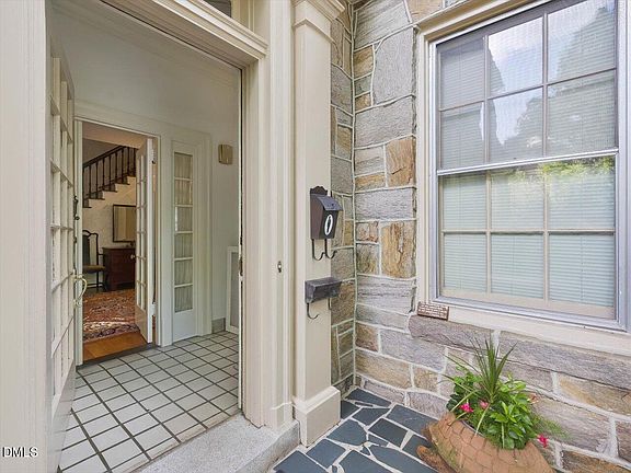 4th image of 216-204 Hawthorne Rd