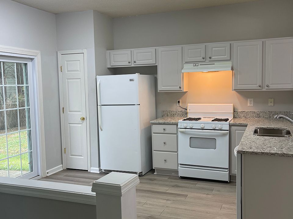 1st image of 902 Floralbank Point