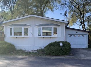 414 Lucille Ave, Elgin, IL 60120