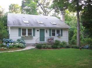 36 Tomahawk Trl, Sandy Hook, CT 06482