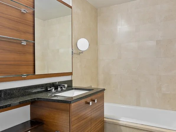 120 Riverside Boulevard image 6 of 7