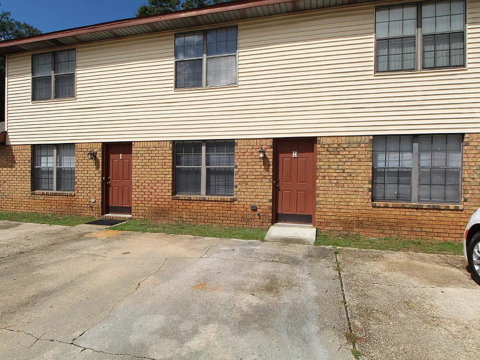 1455 Acorn Ln #H