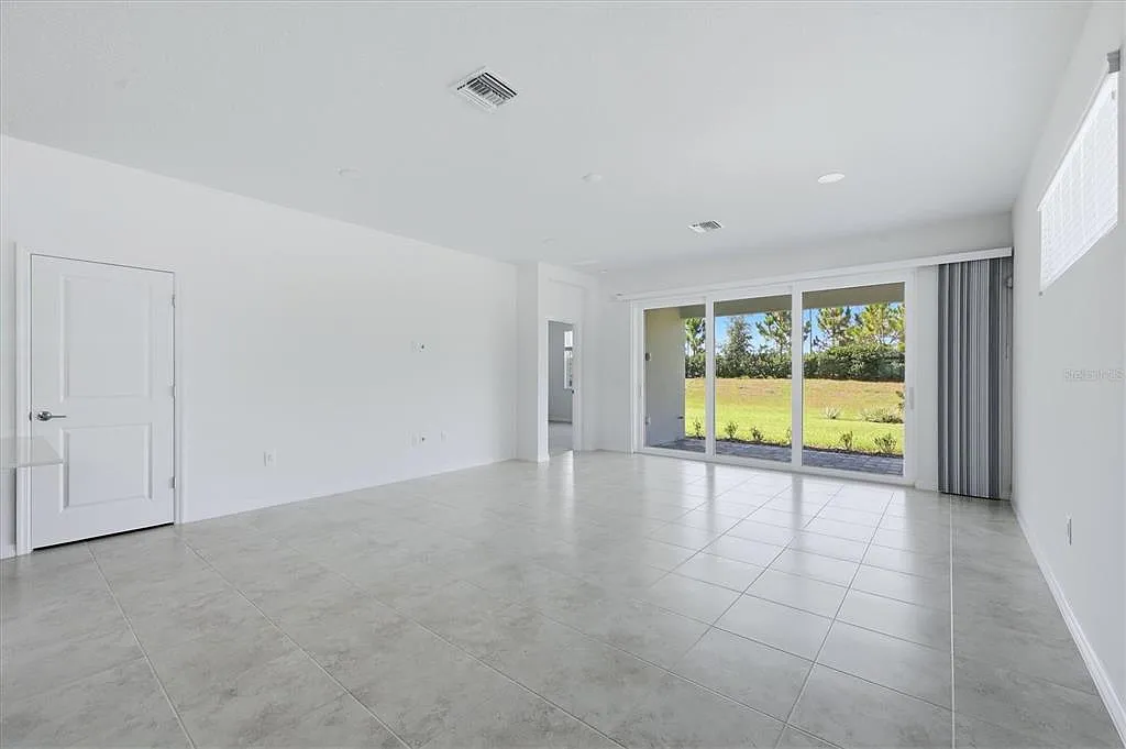 2 bed, 2.0 bath, 1798 sqft, $3,400 — Photo 3