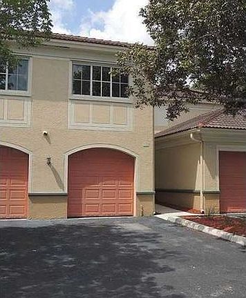 2nd image of 2463 Centergate Dr APT 203
