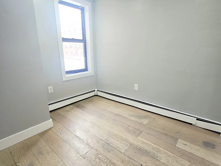 325 Avenue E #1B — Photo 6