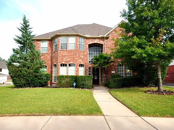 Beautiful home nestled in the heart of Klein ISD.