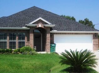 5694 Perrell Ln, Lumberton, TX 77657