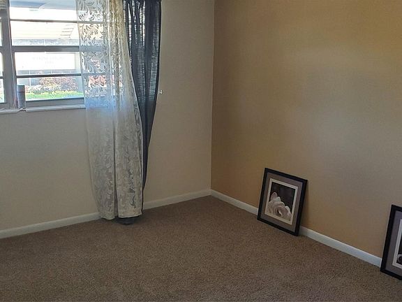 5th image of 2800 NE 14th Street Causeway #216