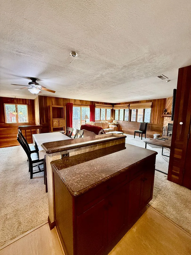 Furnished 3BD/2BA Near Eagle Lodge | Sunny Deck | Wood-Burning Fireplace | Garage — Photo 1