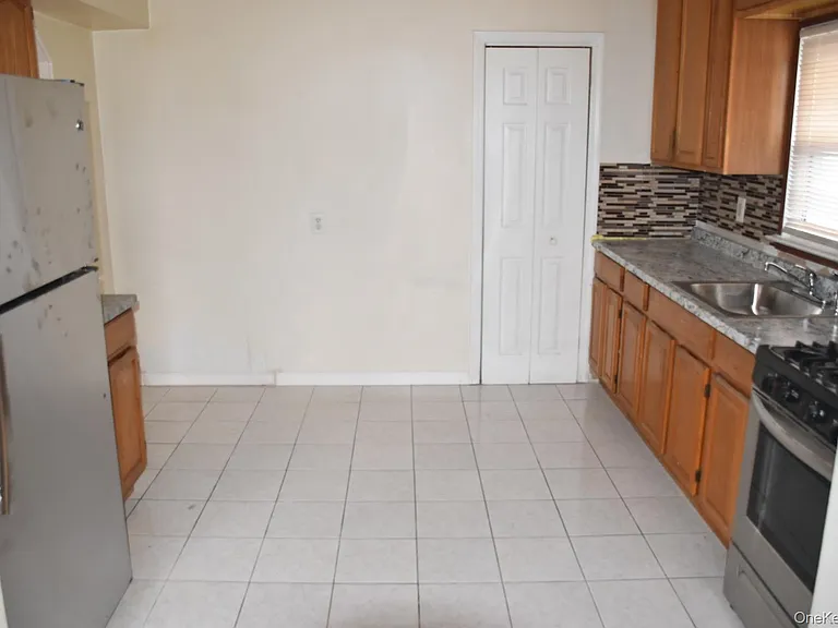 14939 123rd St — Photo 3