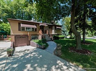 531 W Weathersfield Way, Schaumburg, IL 60193