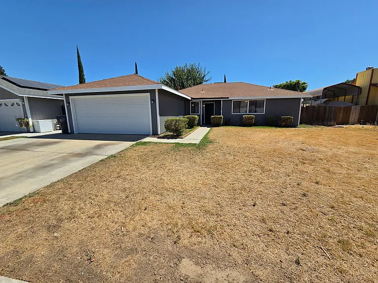 1100 N Patsy Dr — Photo 1