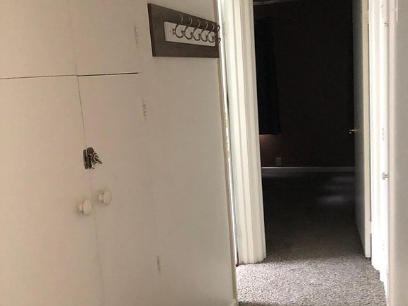 2nd image of 535 W Spruce St