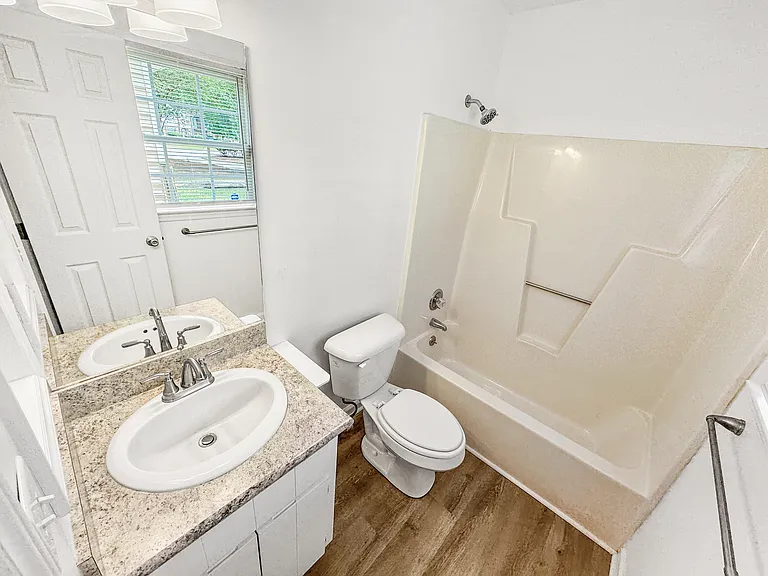 105 Browning Ln — Photo 18
