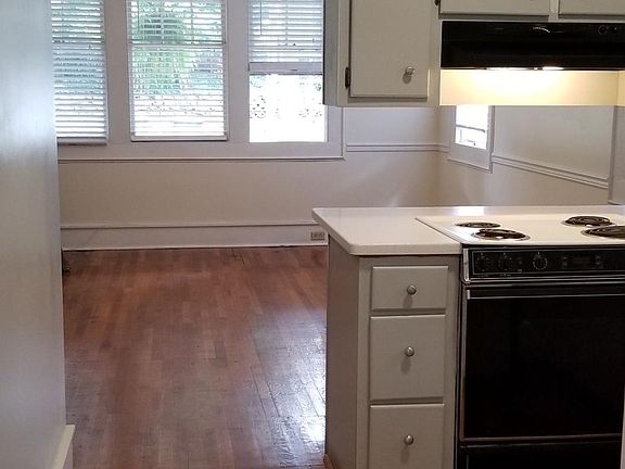 5th image of 218 E Park Ave APT 2