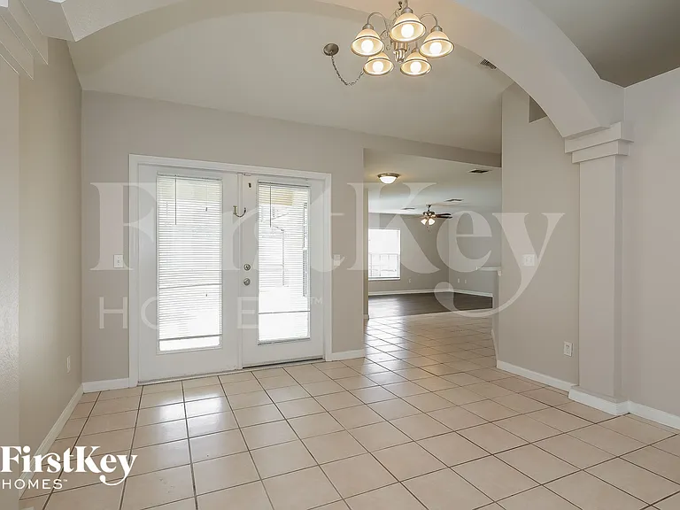 224 Quiet Oak Ct — Photo 4