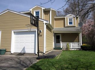 37 Santoro Rd, Worcester, MA 01606
