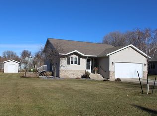 604 Evergreen Ct, Paynesville, MN 56362