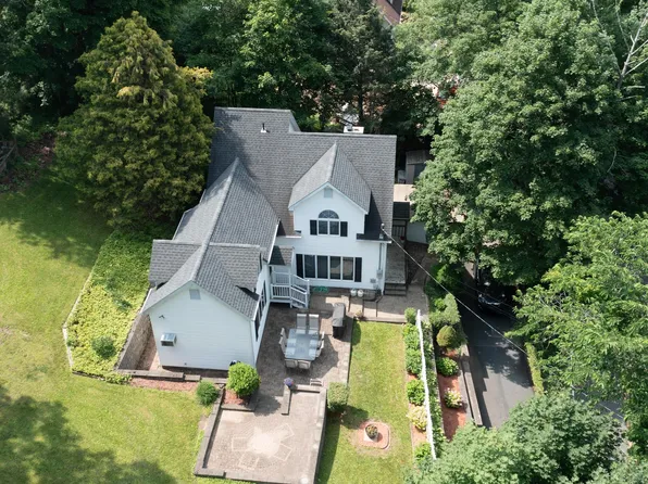 348 State Route 39, New Fairfield, CT 06812