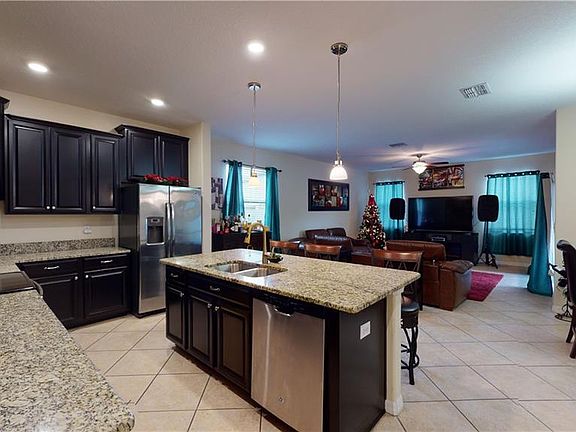 2nd image of 2725 Garden Falls Dr
