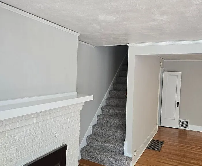 4918 California St — Photo 3