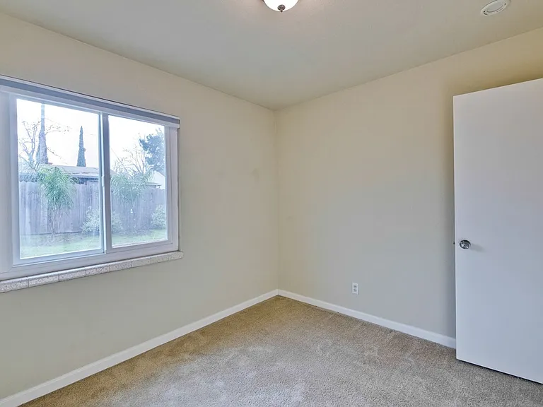 1778 Balsa Ave — Photo 28
