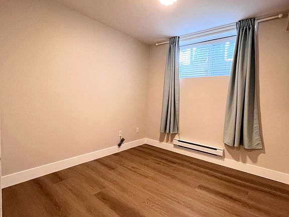 Lower level bedroom.