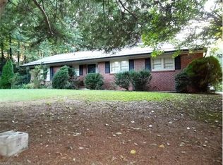 235 Balsam Dr, Waynesville, NC 28786