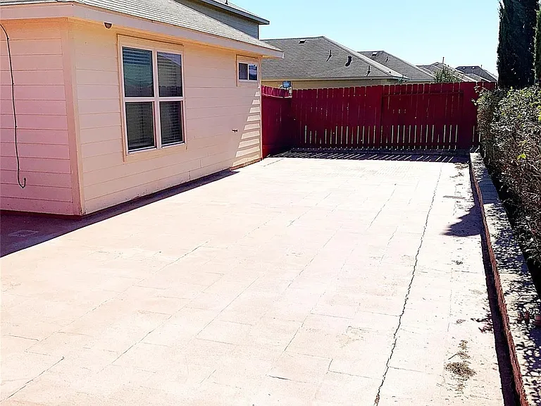 5603 Sunfall Bend Ln — Photo 16