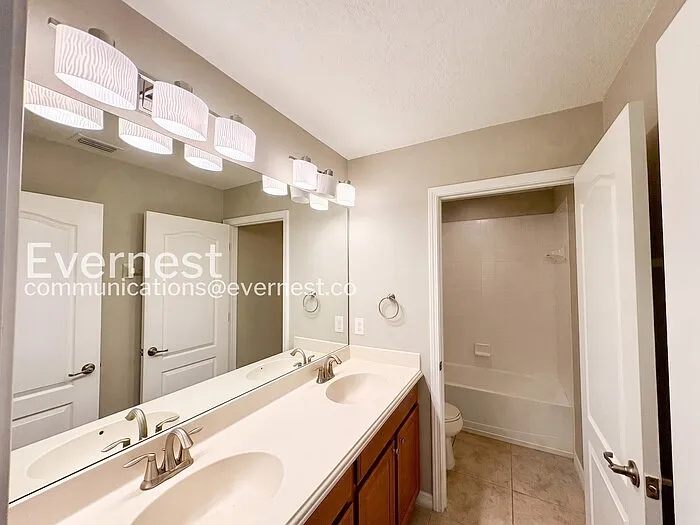 11211 Flora Springs Dr — Photo 21