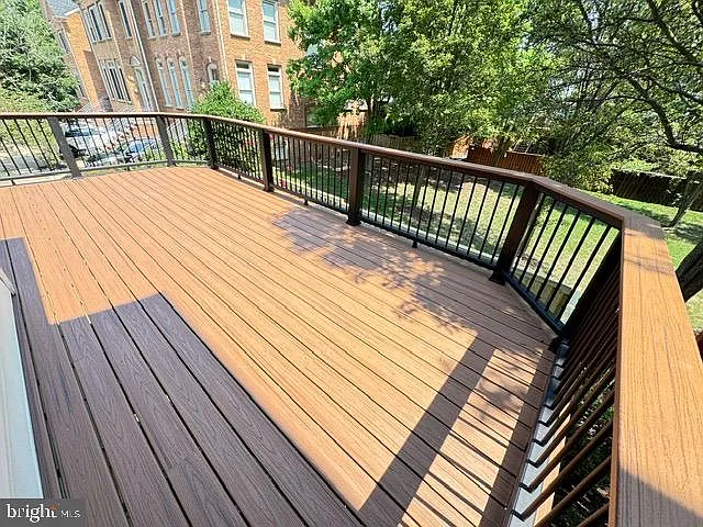 1811 Fallbrook Ln — Photo 28