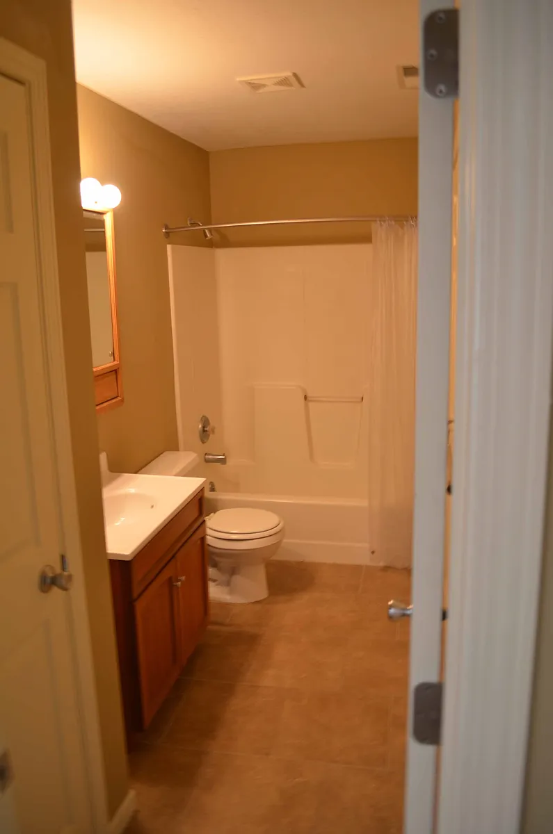 Building Photo - 855 S 40th St #2
