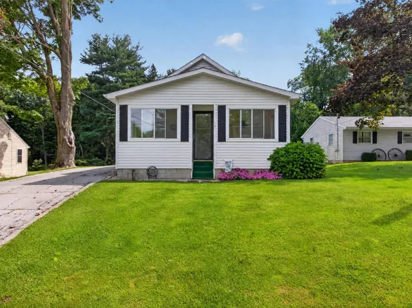 131 N Concord St, Concord, MI 49237