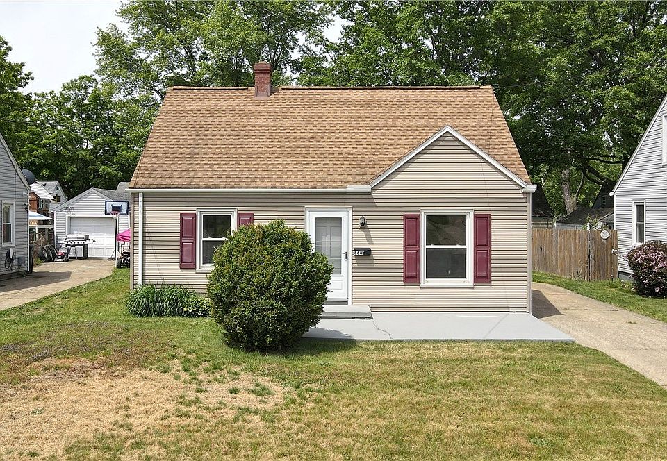 1st image of 866 Chinook Ave