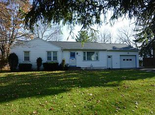 802 N Greece Rd, Rochester, NY 14626