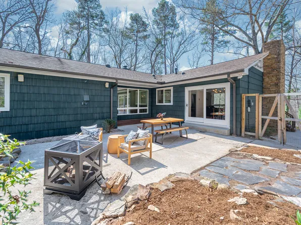 1109 Sourwood Cir, Chapel Hill, NC 27517