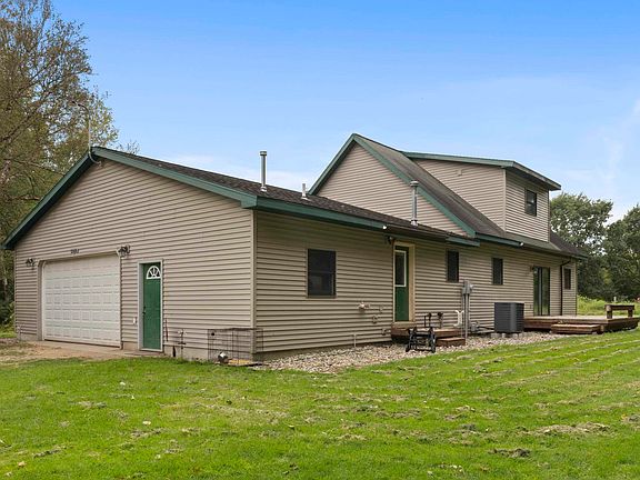 4th image of 20680 Cinder Rd