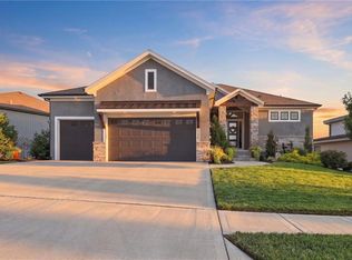 17401 Richards St, Overland Park, KS 66221