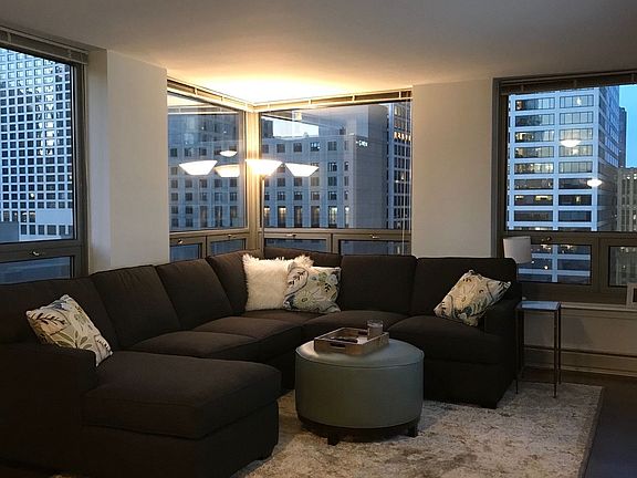 Spacious floorplan with hardwood floors