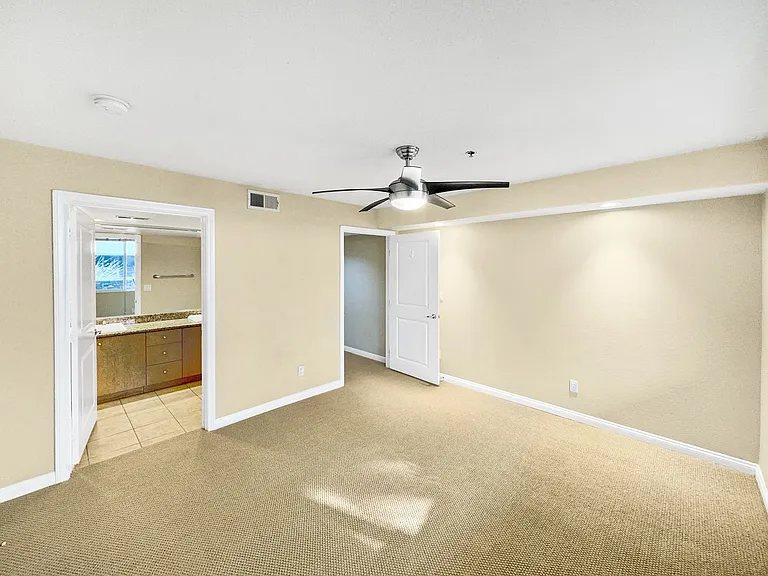 924 Hornblend St #101 — Photo 7
